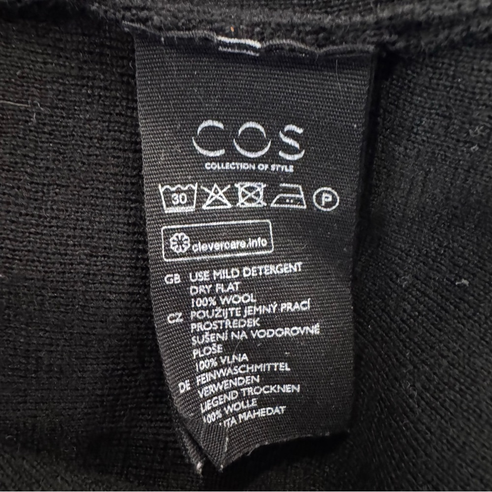 COS 100% Wool Mock Turtleneck Sweater Women’s Small Black Long Sleeve Minimalist - Picture 5 of 5